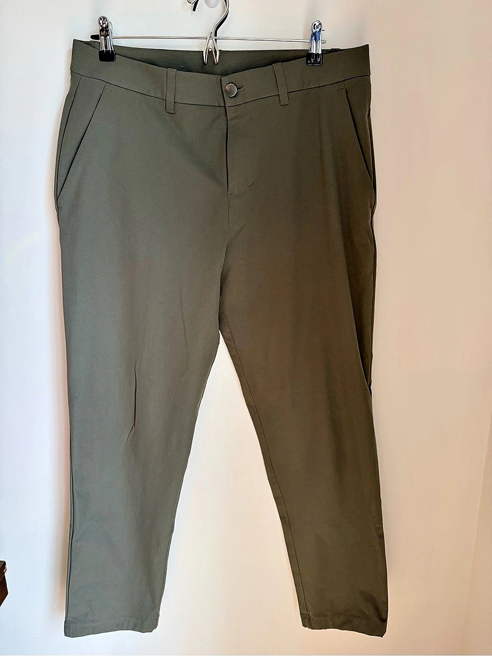 Lululemon ABC Slim-Fit Trouser Warpstreme Cropped Pants in olive 32x32